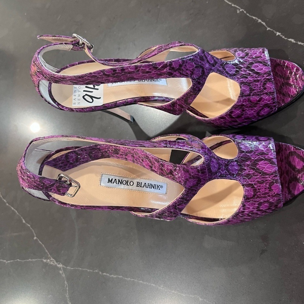Designer Manolo Blahnik Purple Snakeskin Women's Strappy Heels
